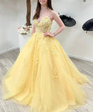 Ball Gown Tulle Applique V-neck Sleeveless Sweep/Brush Train Dresses