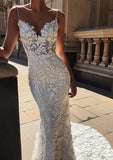 Lace Wedding Dress Trumpet/Mermaid Sleeveless V Neck Chapel Train With Appliqued